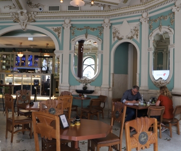 Bar & Cafe & Rest
